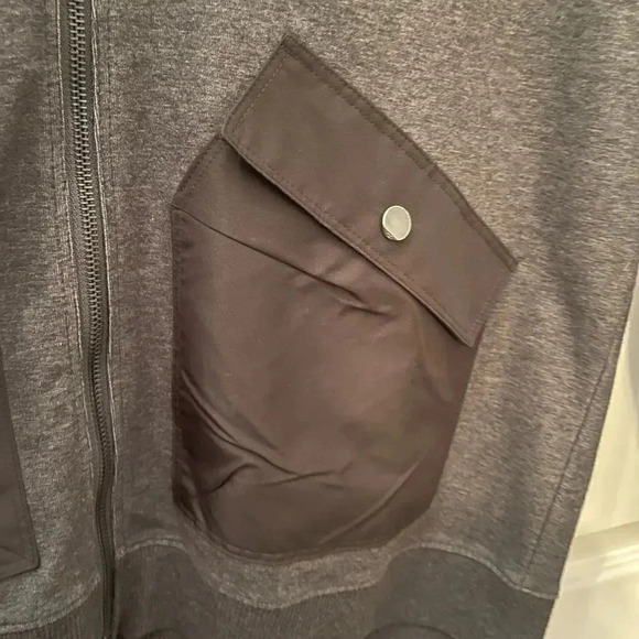 Calvin Klein light weight jacket for men - Picture 4 of 6